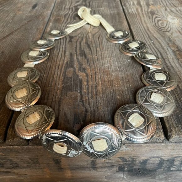 Vintage Southwest Conchos on White Leather Lightweight Belt or Neckpiece - Picture 16 of 16